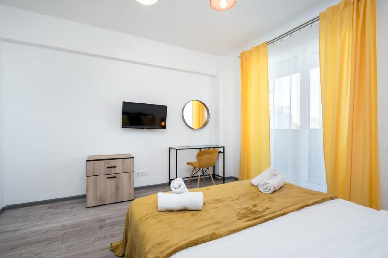 דירות בוקרשט Carol New Building With Balcony מראה חיצוני תמונה