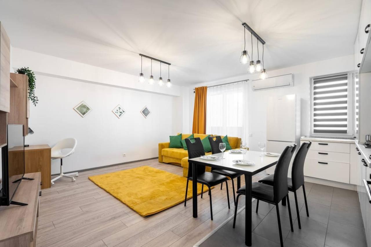 דירות בוקרשט Carol New Building With Balcony מראה חיצוני תמונה