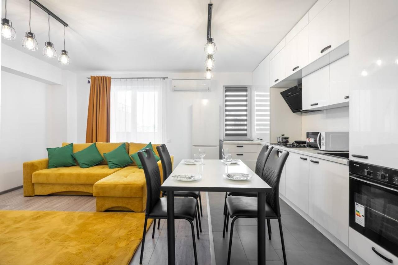 דירות בוקרשט Carol New Building With Balcony מראה חיצוני תמונה