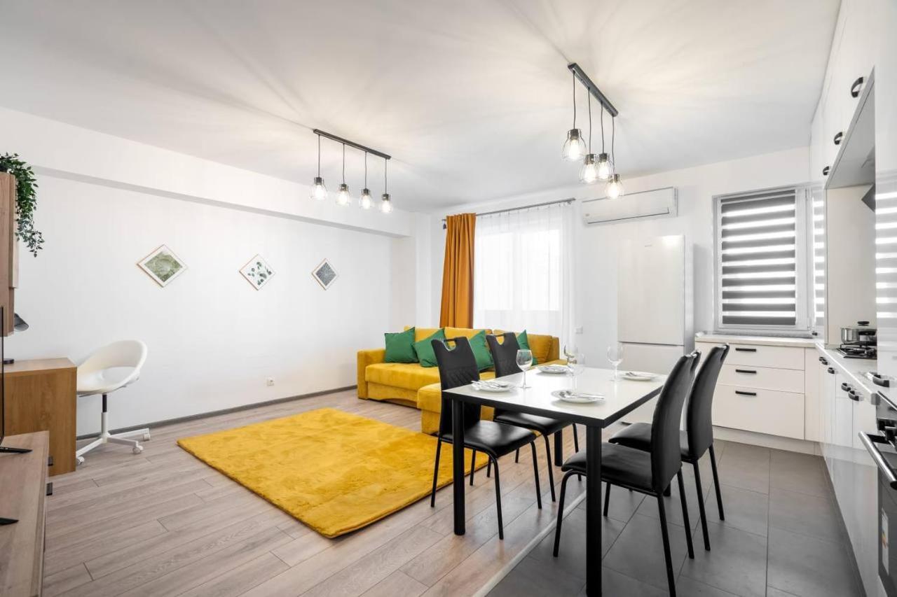 דירות בוקרשט Carol New Building With Balcony מראה חיצוני תמונה